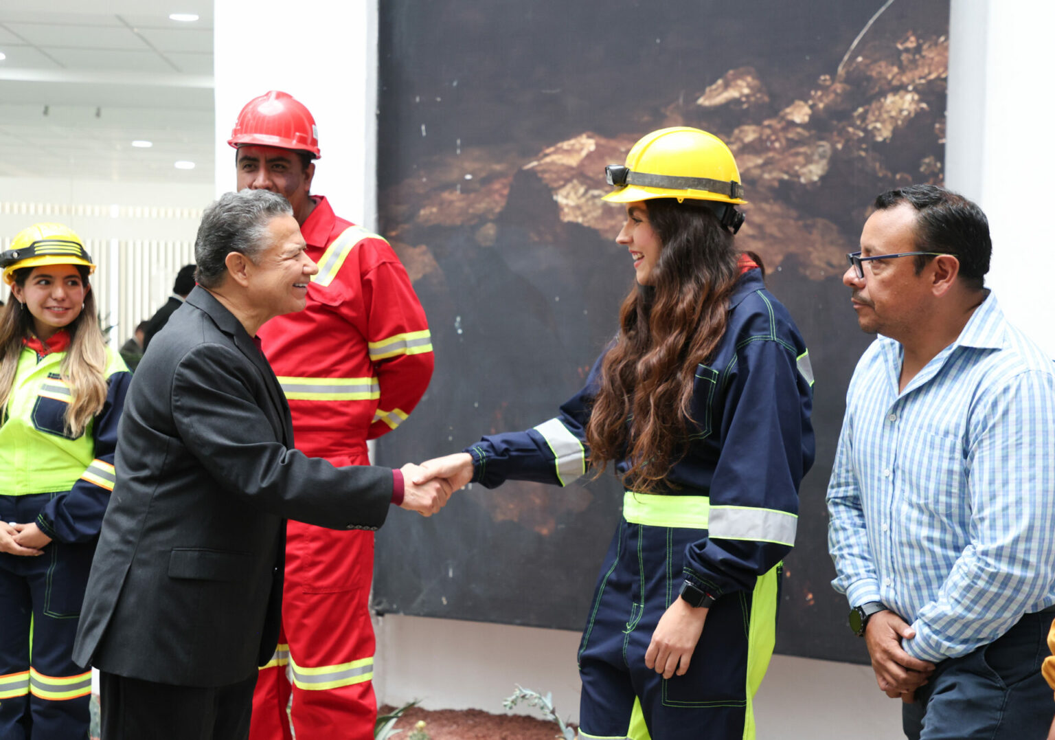 Ciudadanía vigila obras por 5 mil millones de pesos en Hidalgo