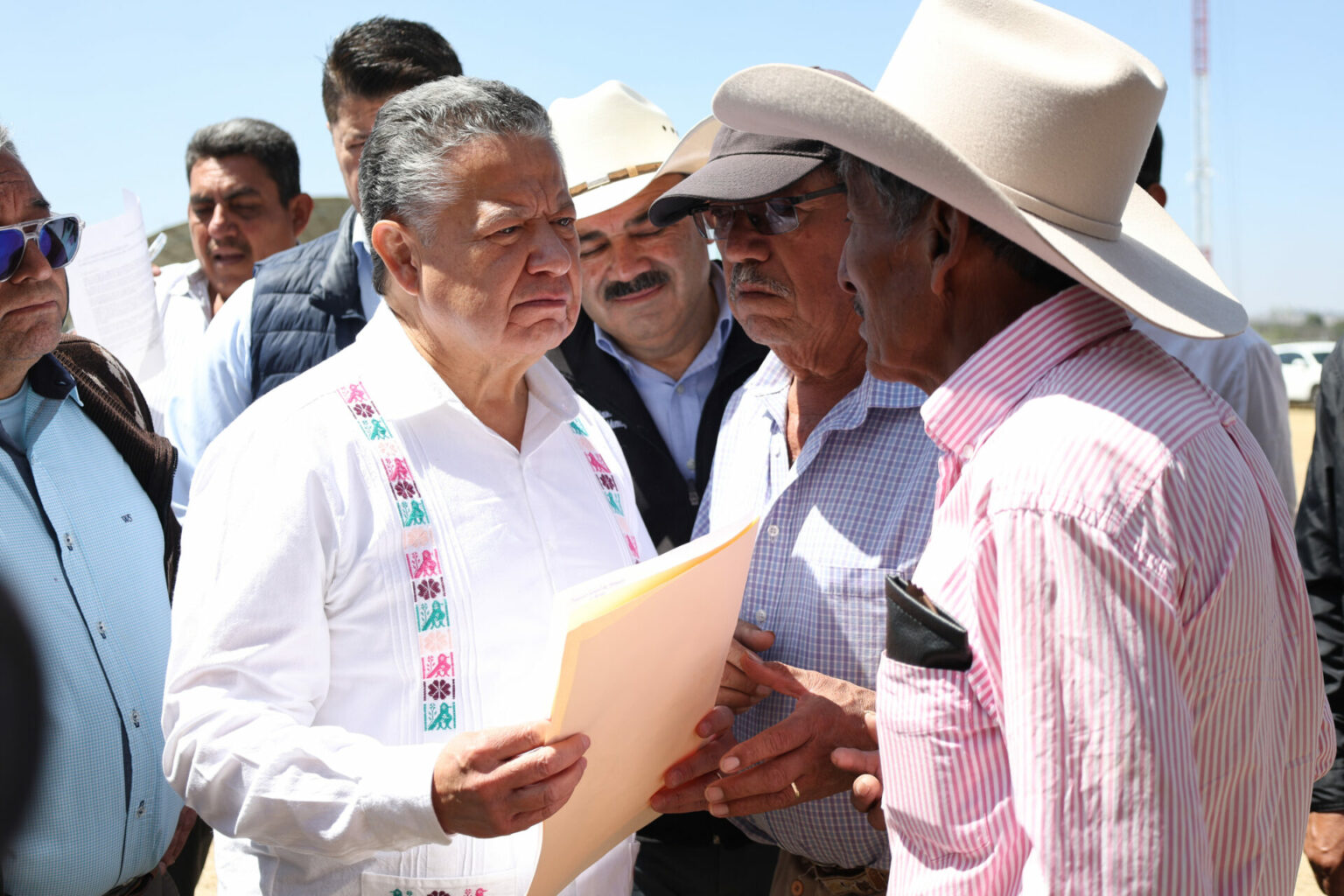 Gobierno de Hidalgo responde con cercanía y resultados en territorio: Julio Menchaca