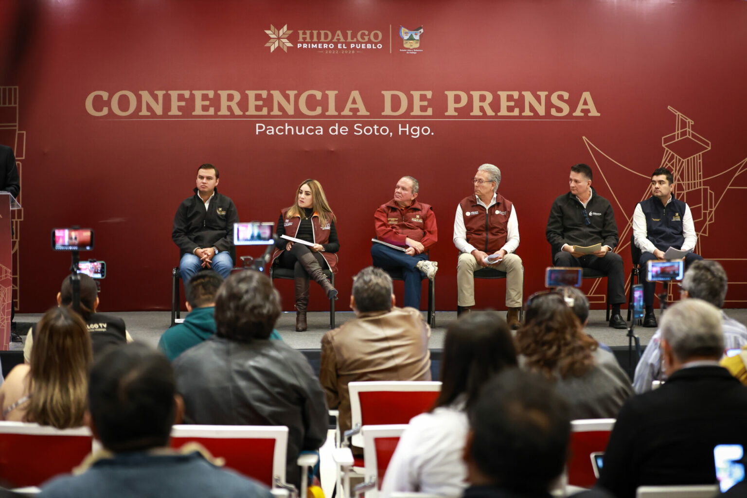 Más de 8 mil millones para reconstrucción de municipios afectados por lluvias