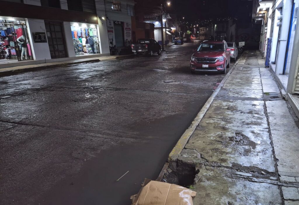 Pachuca se hunde en baches y apatía del Ayuntamiento