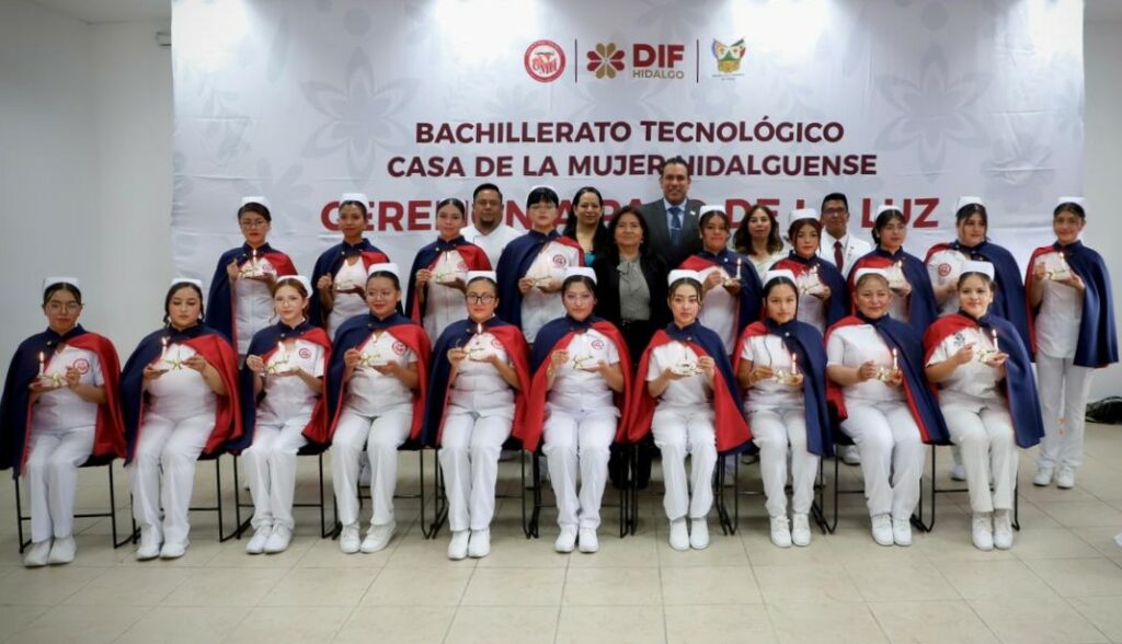 Paso de la Luz marca el inicio de una nueva etapa para estudiantes de Enfermería