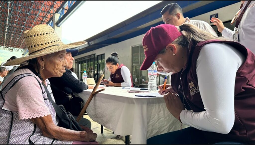 Asambleas informativas para relocalización de familias afectadas por las lluvias en Hidalgo