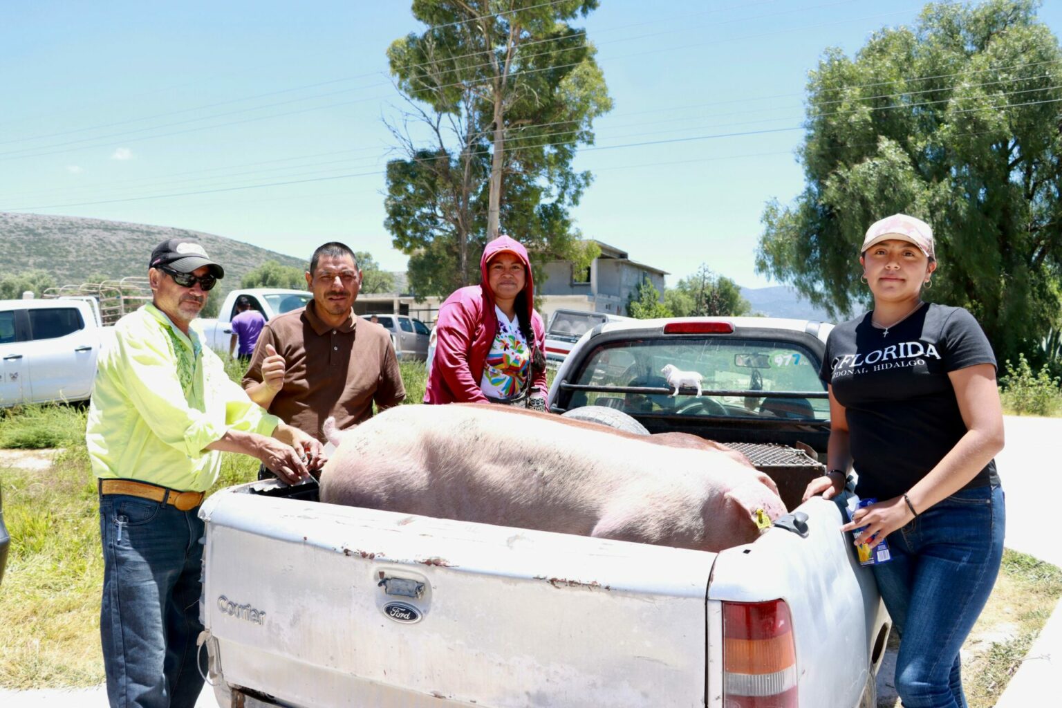 Gobierno de Hidalgo impulsa al campo con entrega de apoyos agropecuarios en el Cardonal y Tecozautla
