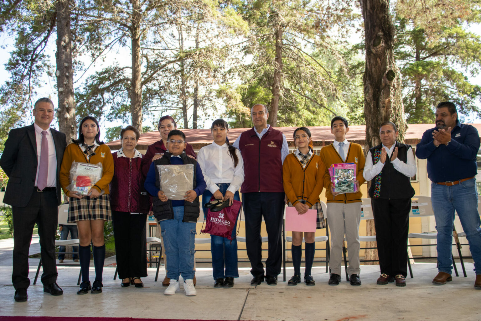 SEPH alista entrega de útiles, uniformes y calzado gratuito para estudiantes de nivel básico