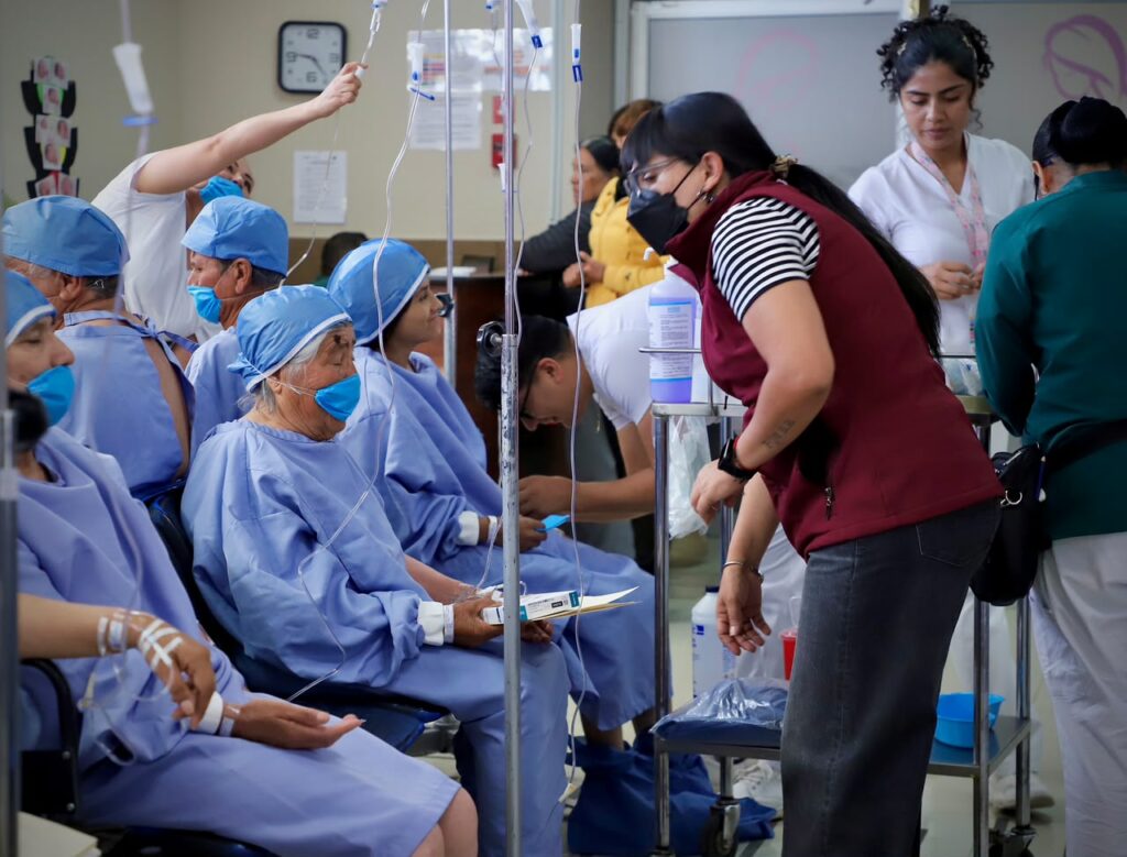 Cirugías gratuitas de cataratas benefician a 194 personas