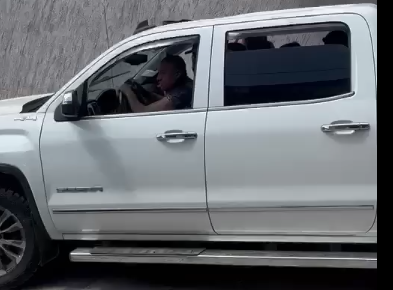 ¡Embestida contra auto estacionado en Tepeapulco; señalan a “El Candelario”!