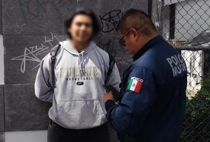 Municipales capturan a un artista urbano