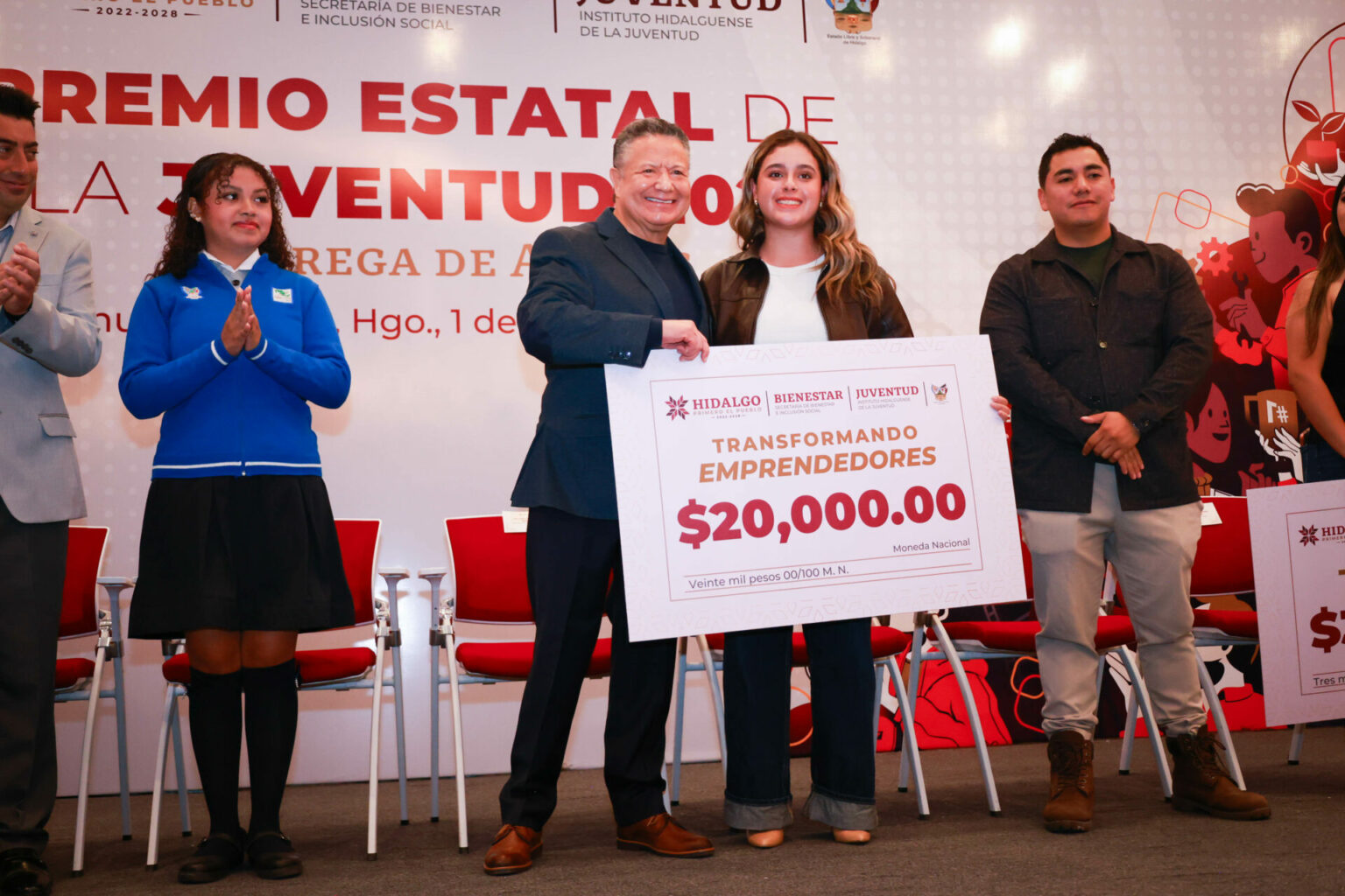 Menchaca Salazar respalda transformación de juventud hidalguense